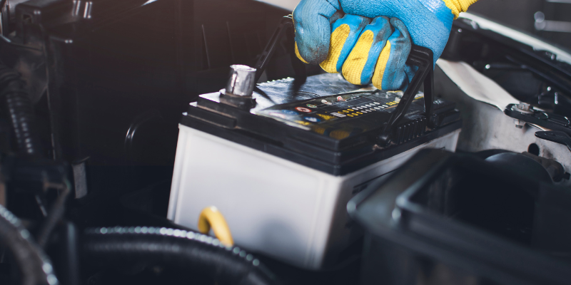 Quando cambiare la batteria del tuo sollevatore? Guida alla sostituzione a Bareggio