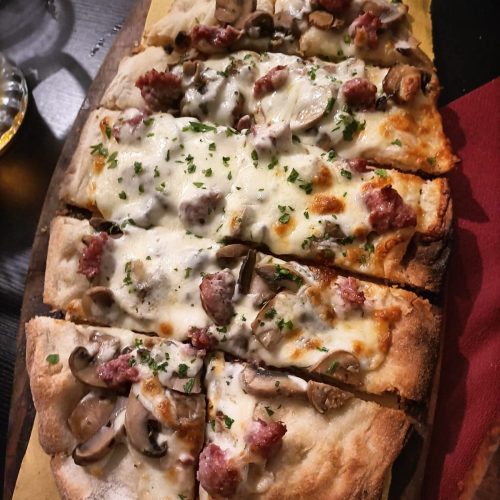 Pizza con forno a legna a Cerveteri
