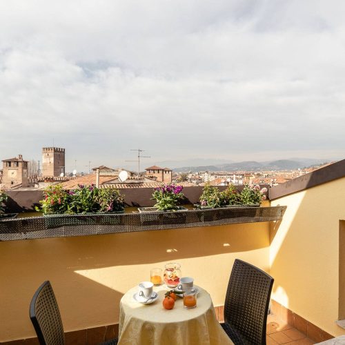 Affittacamere deposito bagagli gratuito e terrazza a Verona