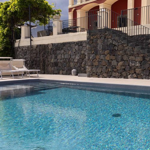 B&B con piscina vicino Aci Trezza