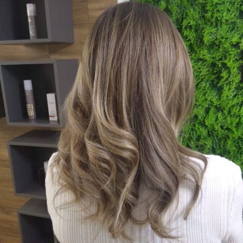 Colorazioni e schiariture capelli a Teramo