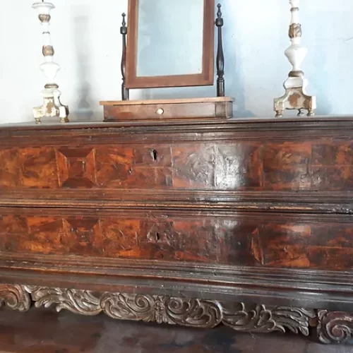 Compravendita armadi dipinti e antichi Dosoledo