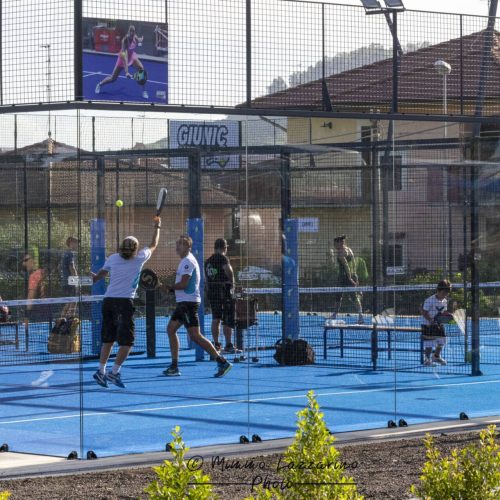 Giocare a padel a Aci Sant’Antonio
