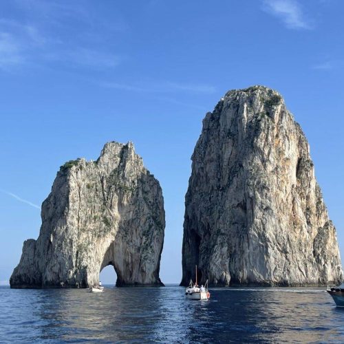 ANDARE IN BARCA A CAPRI