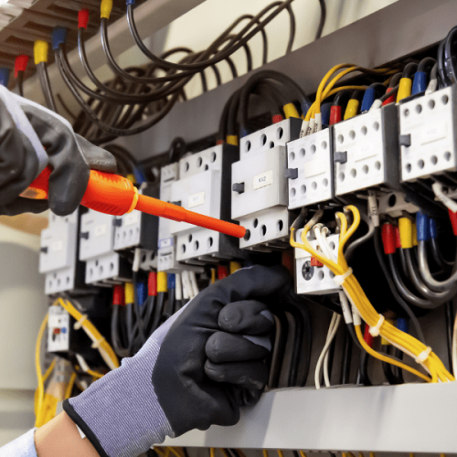 Riparazione impianti elettrici a Firenze