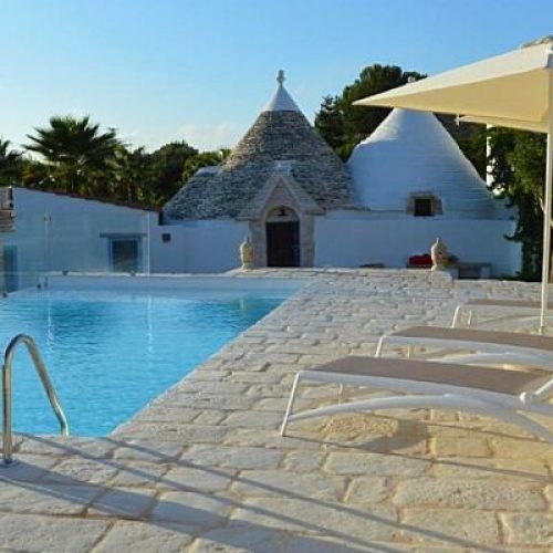 TRULLO CON PISCINA A PUTIGNANO