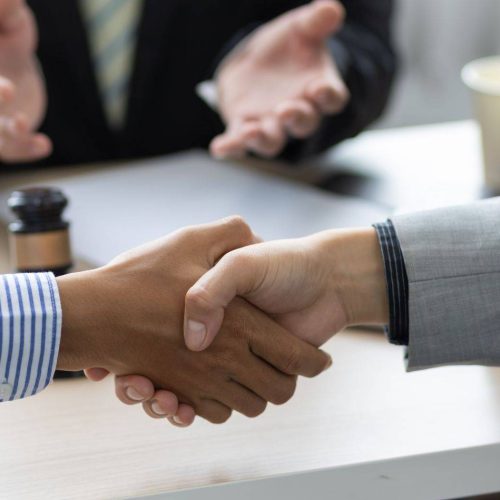 Mediatori Civili e Commerciali: Un Ruolo Chiave nella Risoluzione delle Controversie