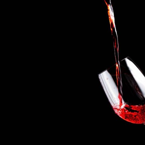 Vendita e Produzione di Vino a San Pietro Viminario: La Qualità del Vino Italiano