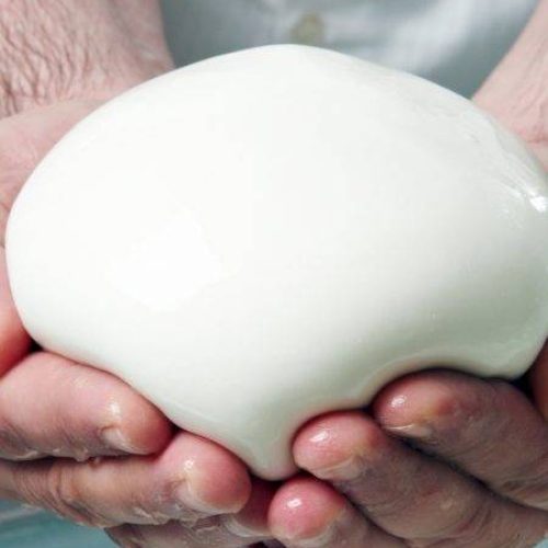 Produzione di prodotti caseari ad Agerola