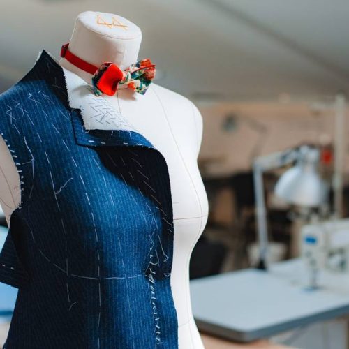 RIPARAZIONI SARTORIALI A ROMA
